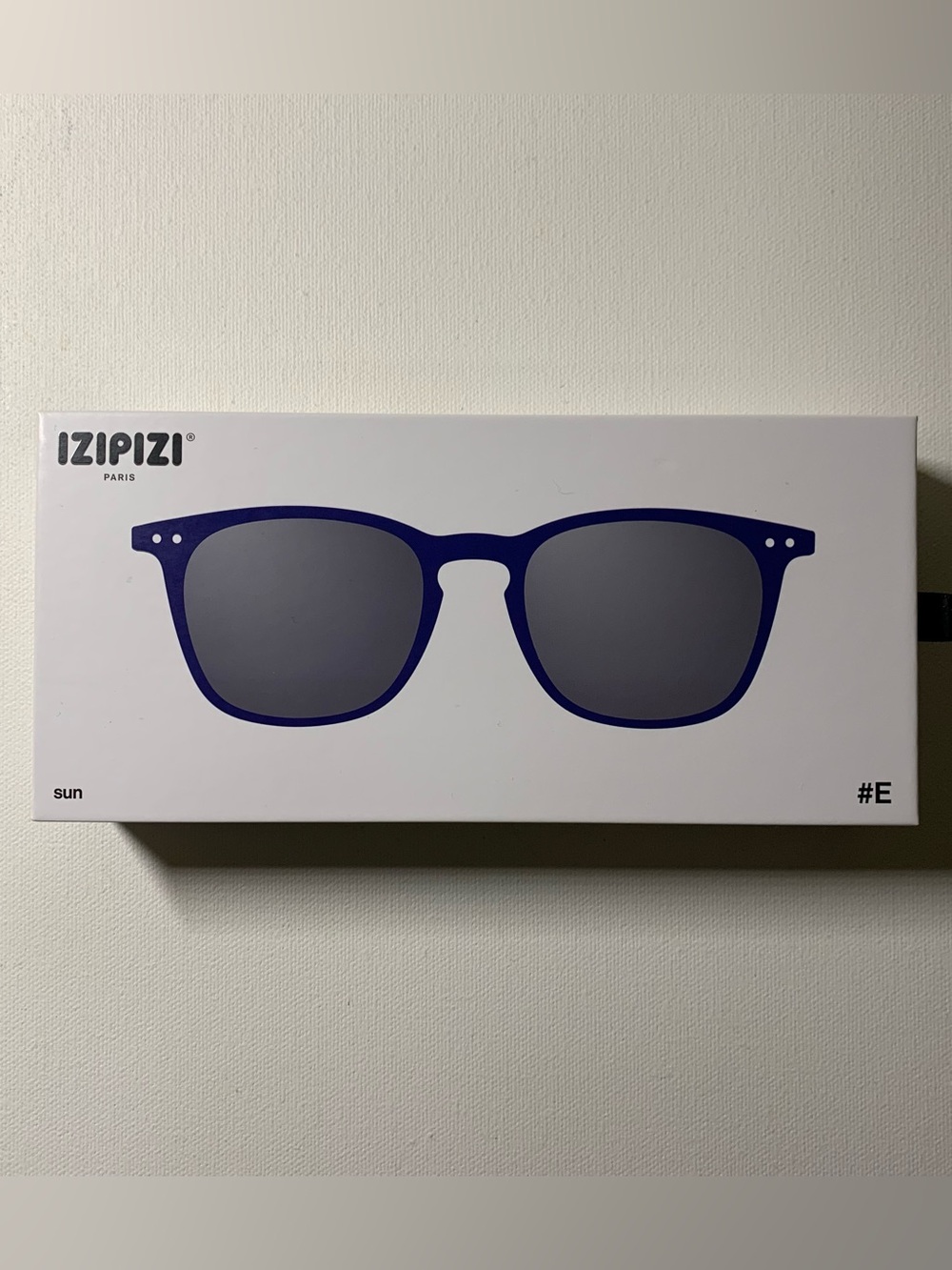 NEW IN BOX Izipizi Paris Midnight Blue cat 3 Sunglasses